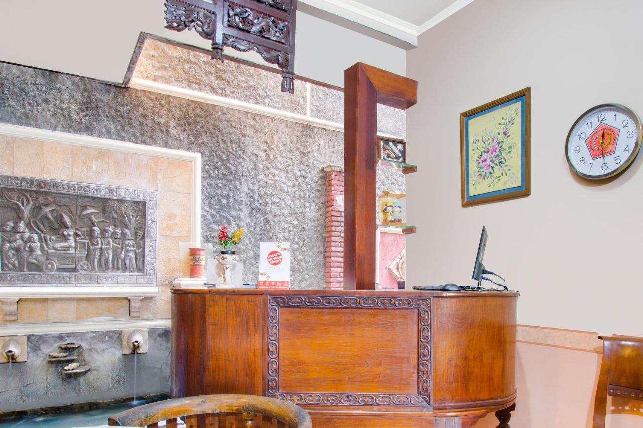 Oyo 3217 The Ts Homestay Маланг Екстериор снимка