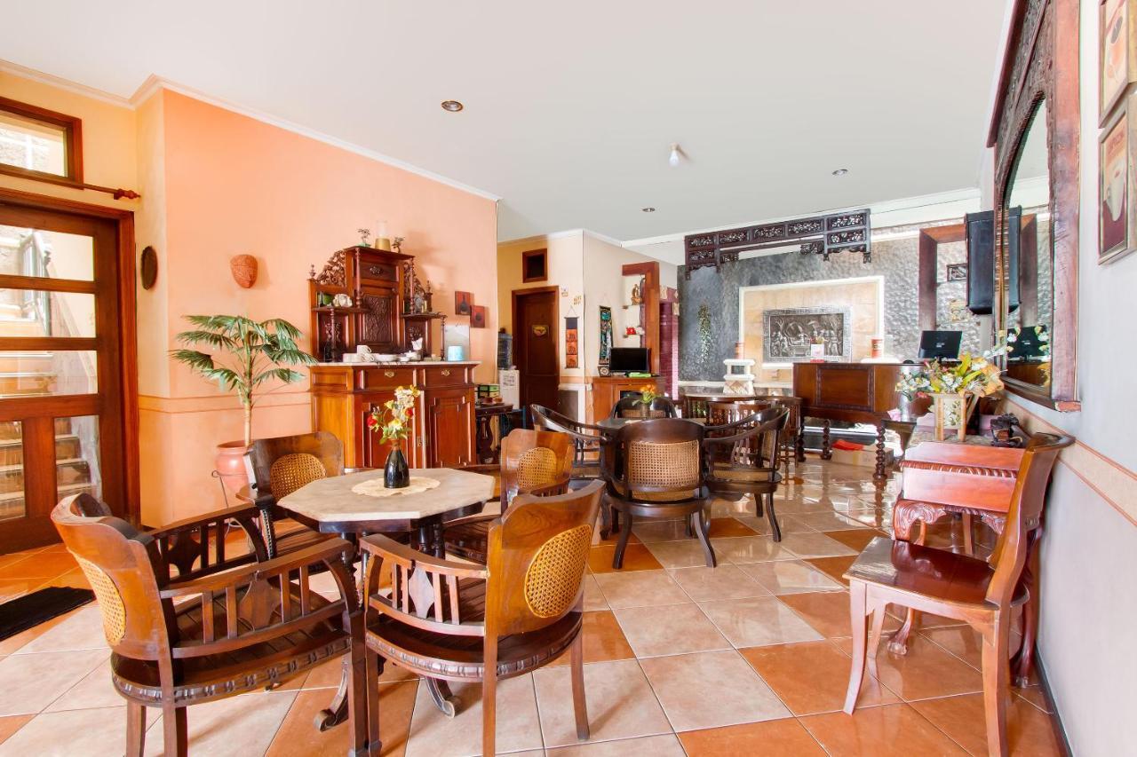Oyo 3217 The Ts Homestay Маланг Екстериор снимка