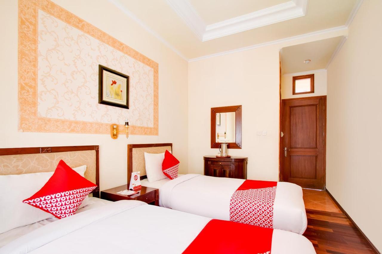 Oyo 3217 The Ts Homestay Маланг Екстериор снимка